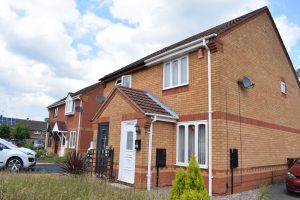 30, Bronze Close, Nuneaton CV11 4YD