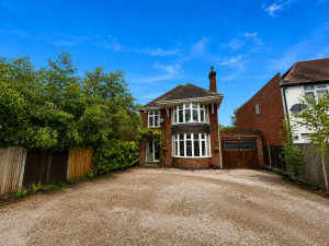 The Longshoot, Nuneaton, CV11 6JN